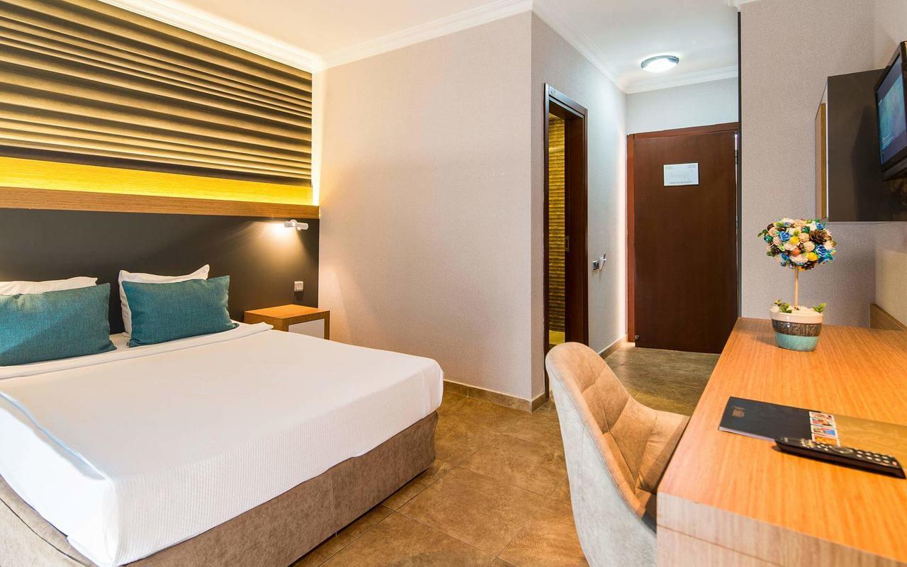 Club Hotel Sunbel Beldibi  Bagian luar foto